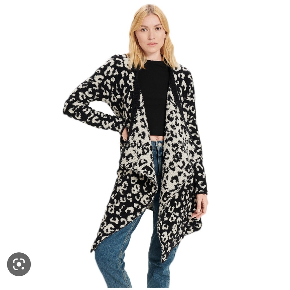 SOLD❤️ UGG Phoebe Wrap Cardigan